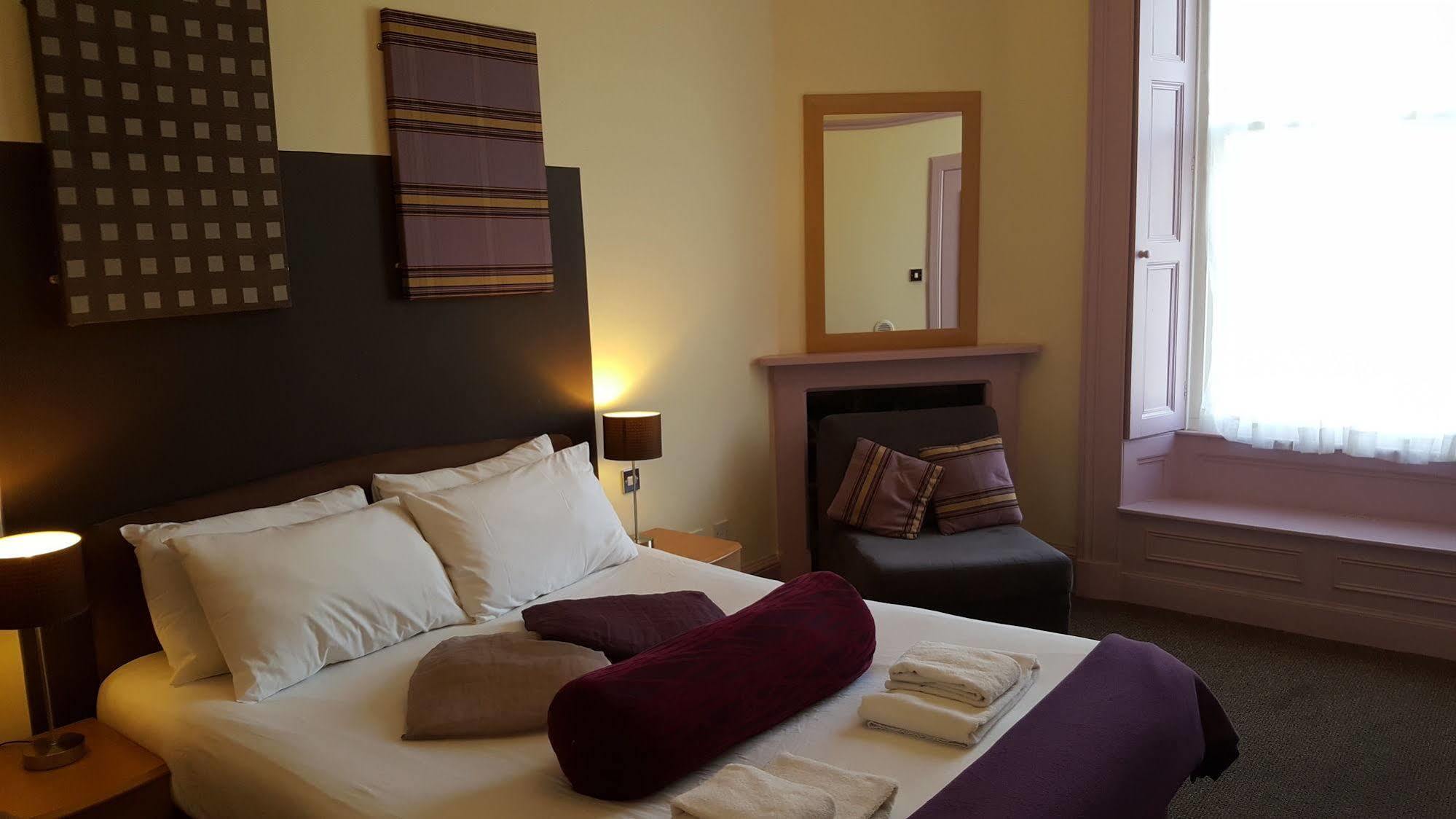Mw Townhouse Hotel EDI Eksteriør billede